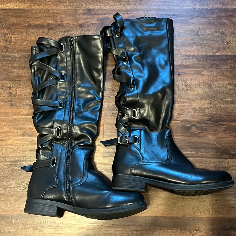 Black riding boots size 7.5